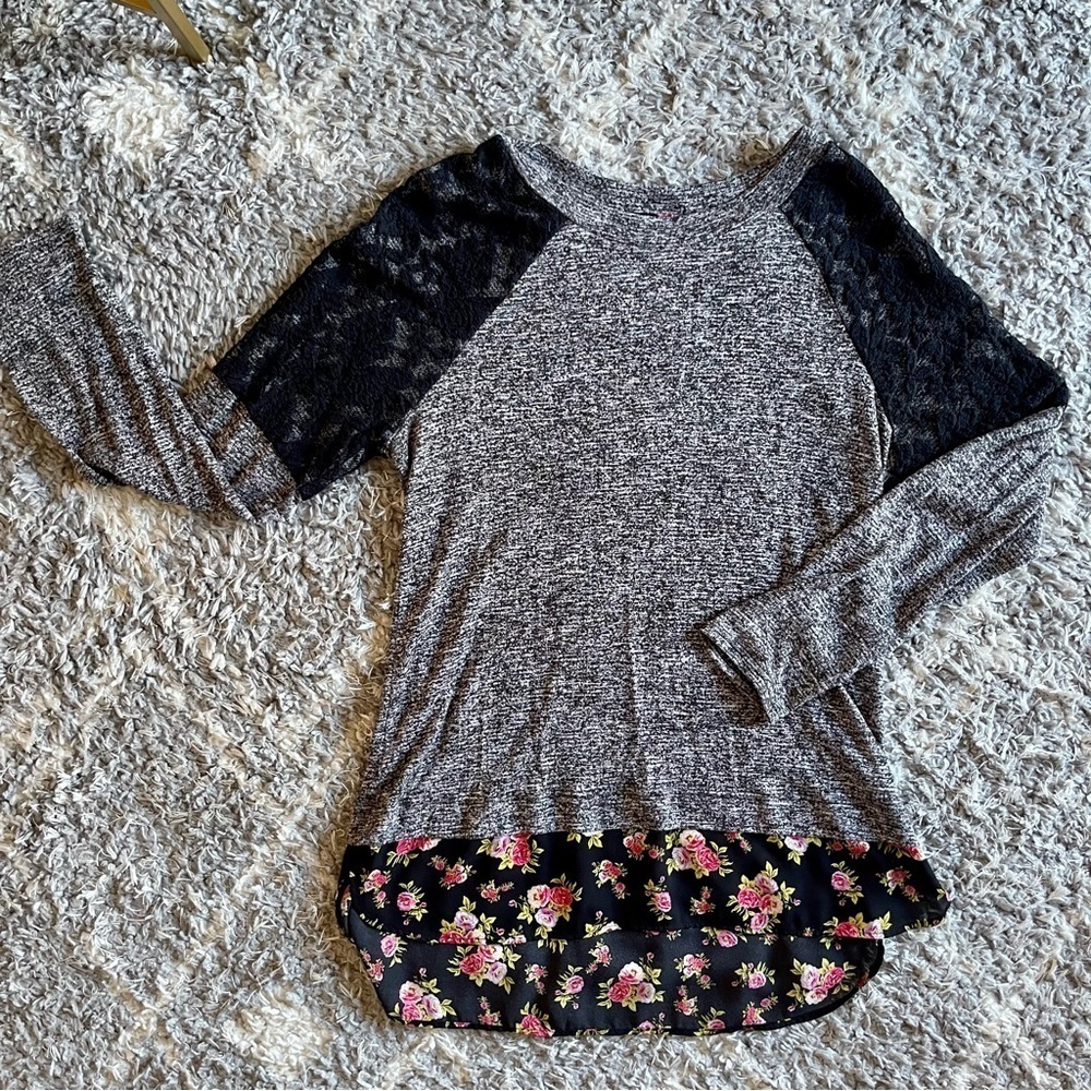Women’s Black Rainn Top- sz. Large